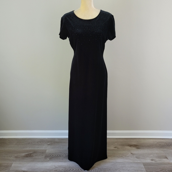 Vintage J.R. NITES by CALIENDO Size 6 Black Velvet Short Sleeve Beaded Dress - Picture 1 of 8